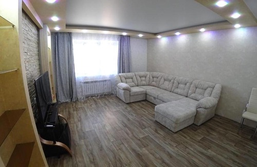 Omsk Apartment | Top-Rated Hotel with Hot Tub on Академика Королева