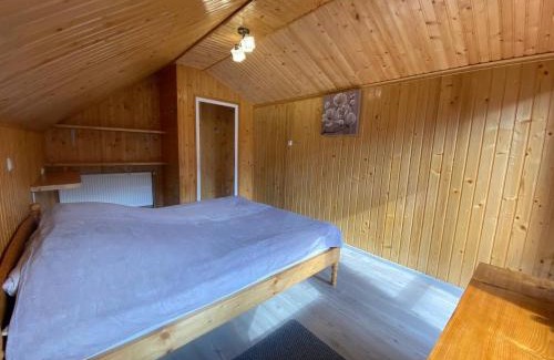 Yaremche Cabin | Highly Rated Акорди Плеса: Family-Friendly Retreat
