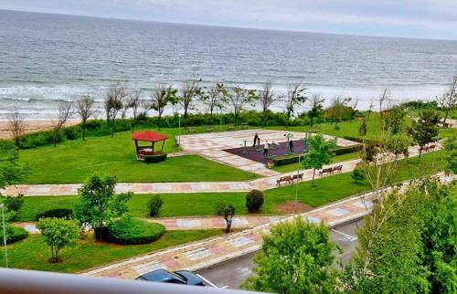 Primorsko House | Discover Амон Ра: Family-Friendly Accommodation Awaits