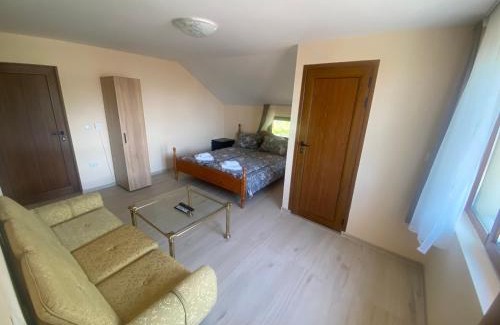 Sapareva Banya House | Guest Rated 9.7: Discover the Comfort of Анелия Hotel