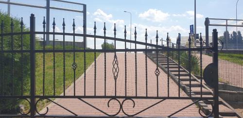 Przemysl Apartment | Budget-Friendly Apartments Near Rondo - Family Friendly Stay