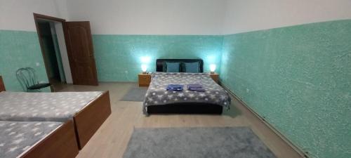 Mukachevo Apartment | Comfortable Apartments in Guesthouse with Breakfast & Pets