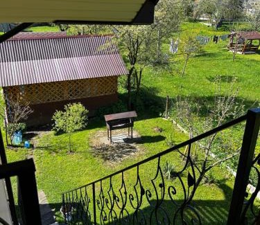 Snidavka House | Discover Садиба Черемош: Pet-Friendly Retreat in Криворівні