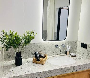 Maliyevtsy Apartment | Central Apartments on Proskurivsky Underground - Guest Rated 9.6