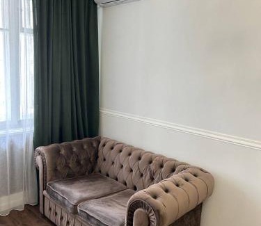 Maliyevtsy Apartment | Central Apartments Near Lybid Plaza - Rated 9.4/10 by Guests
