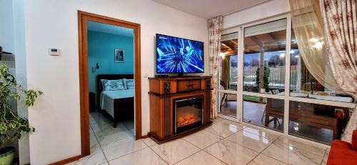 Maritsa Apartment | Guest Rated 10/10: Oceanfront Apartment "НИКОЛ" Awaits