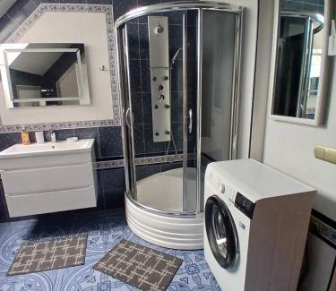 Lviv Oblast Apartment | Experience "З ЛЮБОВ'Ю": Top-Rated Pet-Friendly Stay