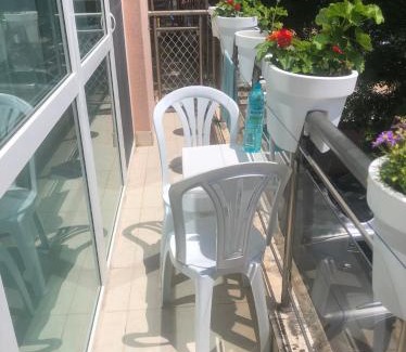 Kiten Apartment | Cozy Coral Apartments: Pet & Child Friendly with 9/10 Rating