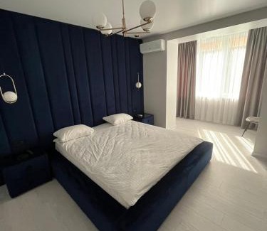 Khmelnitskiy Apartment | Child-Friendly Апартаменти Люкс3 - Guest Rated 9.6/10