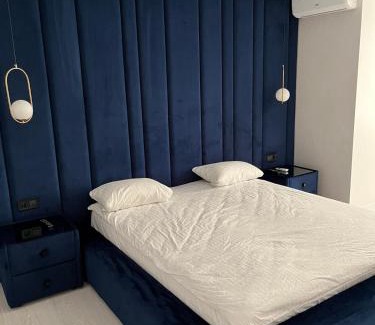 Khmelnitskiy Apartment | Child-Friendly Апартаменти Люкс3 - Guest Rated 9.6/10