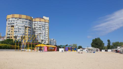 Cherkasy Apartment | Cozy Apartment with Ocean View Near Dnieper River
