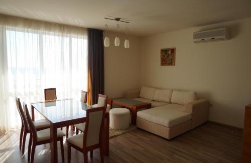 Kavarna Apartment | Inviting Saint George Apartments with Oceanfront Pool Views
