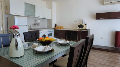 Kavarna Apartment | Inviting Saint George Apartments with Oceanfront Pool Views