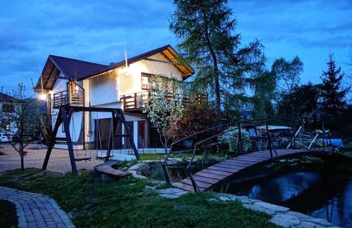 Mykulychyn Apartment | Cozy Oceanfront Studio Apartments at Кузьмича