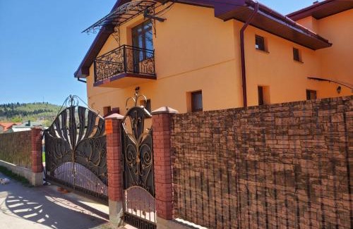 Skhidnytsya Apartment | Cozy Ilona Apartments in the Heart of Skhidnytsia