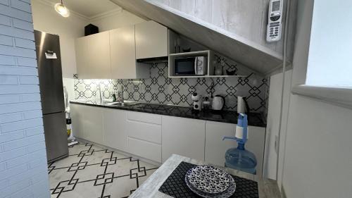 Kamenets-Podol'skiy Apartment | Experience History Through Your Window at Історія