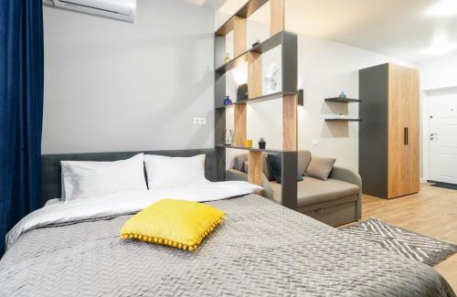 Obolons'kyi District Apartment | Eco-Friendly MYFREEDOM Apartments Near Почайна Metro