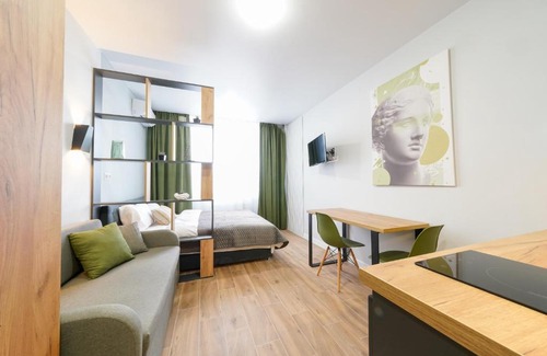 Obolons'kyi District Apartment | Eco-Friendly MYFREEDOM Apartments Near Почайна Metro