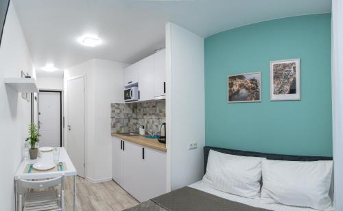 Svyatoshyns'kyi District Apartment | Eco-Friendly MF Apartments with Hot Tub and Breakfast