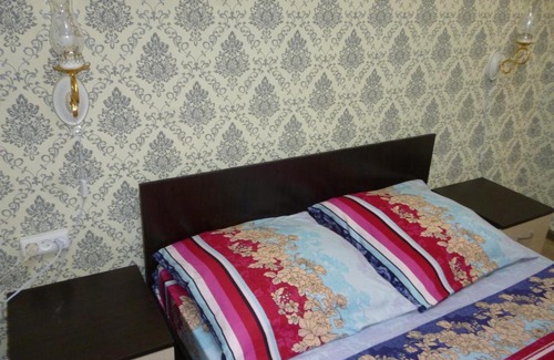 Proletarskiy rayon Apartment | Pet-Friendly Penthouse Apartments with 9/10 Guest Rating