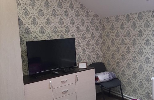 Proletarskiy rayon Apartment | Pet-Friendly Penthouse Apartments with 9/10 Guest Rating