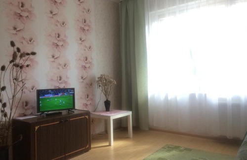 Bryansk Apartment | Stylish Маяк Apartments: Highly Rated & Family Friendly