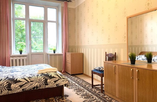 Zvezdnoe Apartment | Pet-Friendly Apartments at Altayskaya 19 for Your Stay