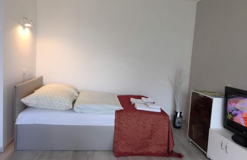 Pskov Apartment | Guest Rated 10/10: Апартаменты на Гражданской with Hot Tub