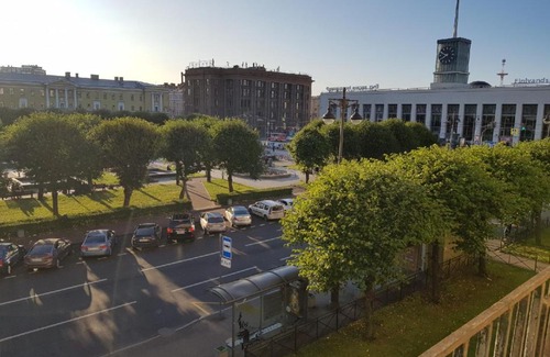 Finlyandskiy Apartment | Budget-Friendly Apartments on Komsomola 16 with High Ratings