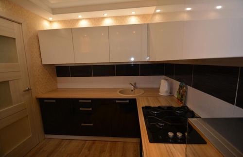 Apatity Apartment | Cozy Apartments at Lenina 16 with Breakfast Included