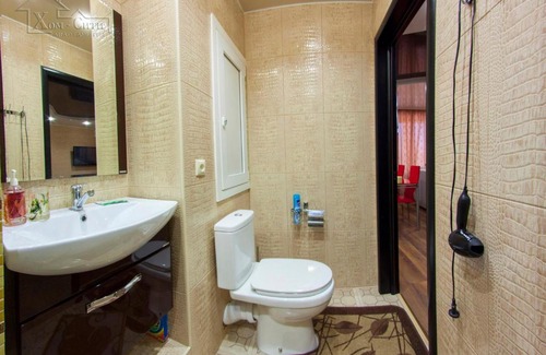 Tsentralnyy okrug Apartment | Cozy Apartments on Maksima Gorkogo 59 with Breakfast Included