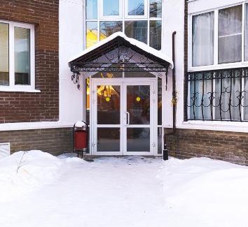 Yaroslavl Apartment | Unforgettable Stay at Апартаменты на Мельничной with Pool