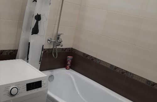 Tsentralnyy okrug Apartment | Top-Rated Апартаменты на Муравленко with Wheelchair Access