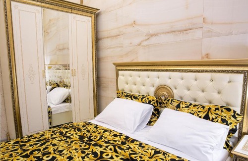 Sochi City Centre Apartment | Cozy Oceanfront Apartments at Навигинская 3 - Rated 9/10