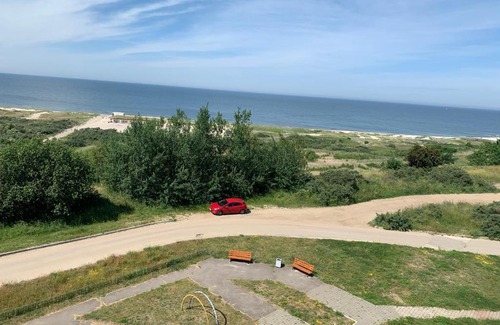 Yantarny Apartment | Oceanfront Apartments with Hot Tub and Ocean View