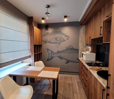 Babushkins'kyi district Apartment | Family-Friendly Apartments on Titova with High Guest Ratings