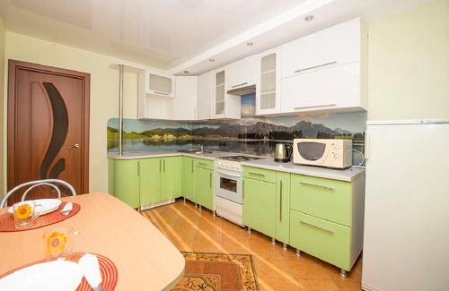 Vologda Apartment | Top-Rated Апартаменты на Фрязиновской with Hot Tub Access