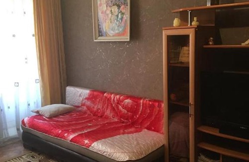 Frunzenskiy rayon Apartment | Pet-Friendly Apartments at Park Lipki for Your Getaway