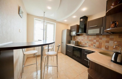 Frunzensky District Apartment | Top-Rated Притыцкого Apartments with Hot Tub Access