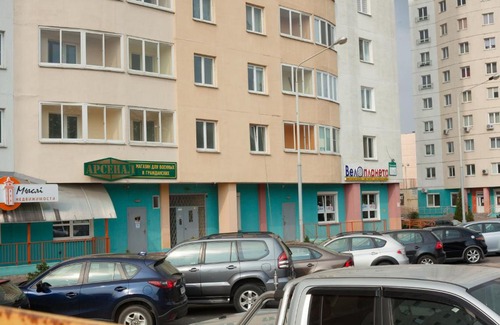 Frunzensky District Apartment | Top-Rated Притыцкого Apartments with Hot Tub Access