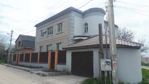 Kirovograd Apartment | Convenient Studio Apartment Near City Center - Pet Friendly