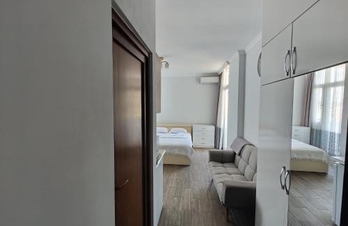 Makhinjauri Apartment | Sea and Mountain View Apartments for Unforgettable Stays