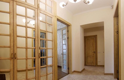 Veliky Novgorod Apartment | Explore Апартаменты у Кремлевского парка: Breakfast Included