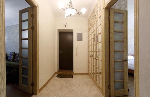Veliky Novgorod Apartment | Explore Апартаменты у Кремлевского парка: Breakfast Included