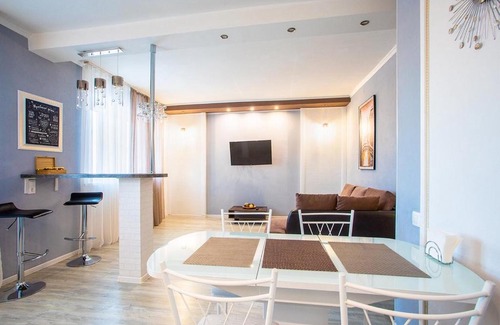 Patrusheva Apartment | Top-Rated Apartments Near Crystal on Zelinskogo Street