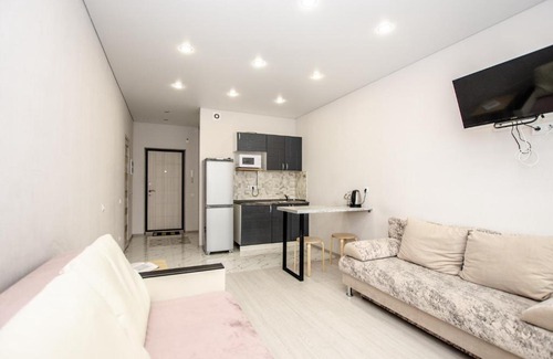Kazan Apartment | Cozy Apartment Near Ametyevo Metro with Breakfast & Hot Tub