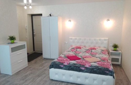 Leninskiy rayon Apartment | Explore Центр Apartments Near Площадь 1905 Года - Rated 10/10