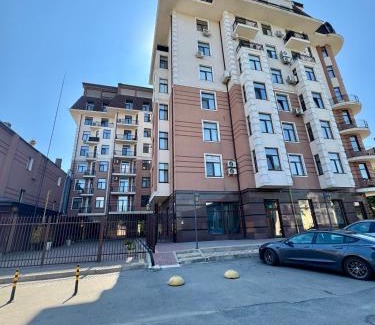 Uman Apartment | Central Uman Square Apartment: Excellent 9/10 Rating & Breakfast