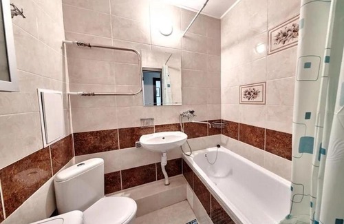 Omsk Apartment | Cozy Апартаменты Чей чемодан: Pet-Friendly Getaway