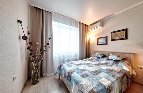 Omsk Apartment | Cozy Апартаменты Чей чемодан: Pet-Friendly Getaway